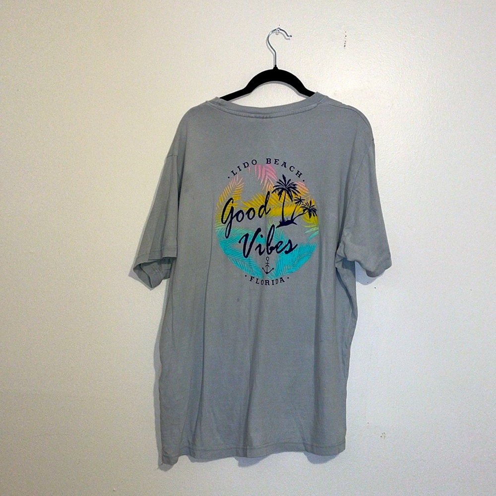 U.S. Vintage | "Good Vibes" Island Print Gray T-Shirt
